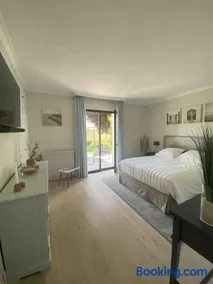 Suite avec jacuzzi idéale pour visiter la Normandie - Image 1