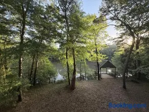River Bungalow - Image 4