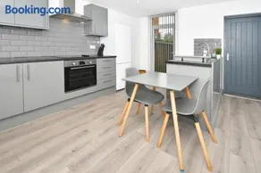 Townhouse @ Bedford Street Crewe - Image 2