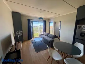 Cape Mae Apartment Hotel - Image 2