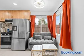 20 PERCENT OFF Cozy, Modern Suite - Image 3