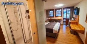 Gästehaus Holzer Kreuz - Gästezimmer Veilchen für 2 Personen inkl Landfrühstück - Image 1