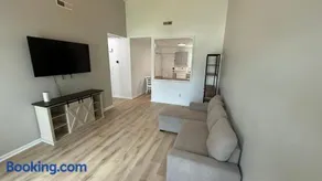 Cozy 2BR Hideaway - I Heart Jacksonville - Image 3