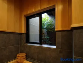 Shirakabanoyado-DOUNIWA, 白樺の宿-堂庭, Private House Near Osaka Castle - Image 2