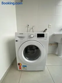 Casa nova e ampla, completa para sua hospedagem - Image 4