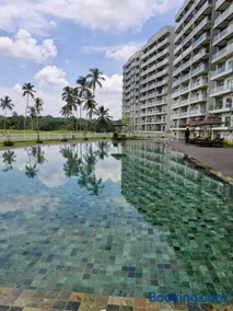 Green Condo - Image 4