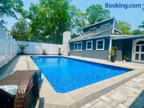 Amazing Poconos House with heated private Pool , Sauna and Hot tub - Image 1