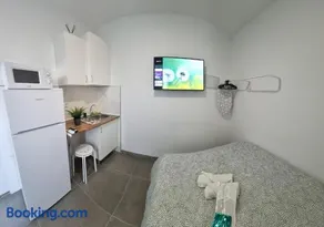Mini Estudio JACUZZI DOBLE SEVILLA "POLIGONO INDUSTRIAL" - Image 3