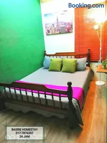 Syifah Homestay Pagoh - Private Pool , WiFi , NetFlix - Image 3