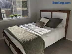 Country Lane book via booking ONLY - Image 2