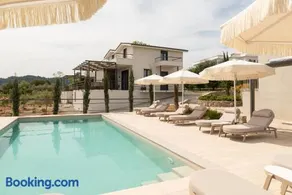 Enos Retreat Villas - Image 2