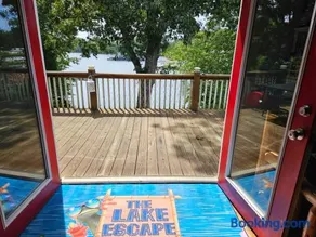 LAKEFRONT Home at Lake Chickamauga! Walk to the Marina! - Image 1