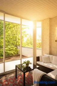 Villa Keijomarjatta with Sauna Hot Tub and Garden - Image 1