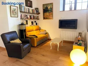 Gîte de Charme dans un Château avec Wifi et Terrasse en Sologne - FR-1-491-464 - Image 2