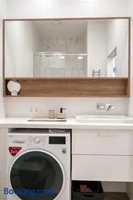 City Rooms Center Premium Apartments - Image 3