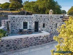 Apostrophe Traditional Residence in Nisyros with arcurated interior. Privacy & Authenticity - Image 2