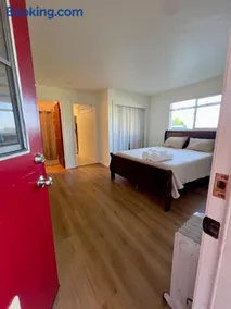 Charming studio one mile from beach - Image 1