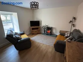 New cosy ground floor flat - Image 1