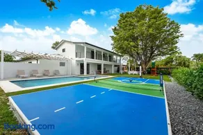 The Grand World Mansion - Game Room, 9 Bed rooms, Htd Pool, Mini Golf,BBQ - Image 4