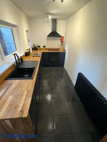 Mill Hill Guest House - Image 5