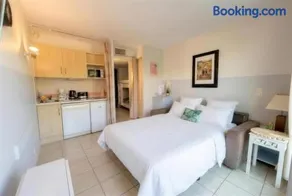 Apartment - Beachfront - Swimming pool - Garage - Tennis - Image 4