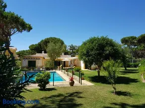 The Pinewood Villa - Image 3