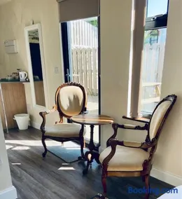 Punchbowl Inn - Image 4