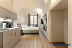 Aparthotel Lavilo City Center - Image 1