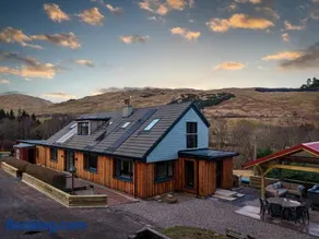 Strathfillan Lodge - Image 1