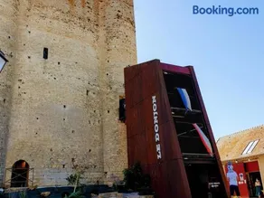 Auberge médiévale à Houdan avec jardin clos, animaux acceptés, WiFi et parking sécurisé - Image 4