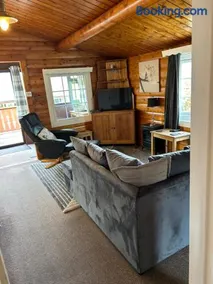 Happy Place LogCabin - Image 3