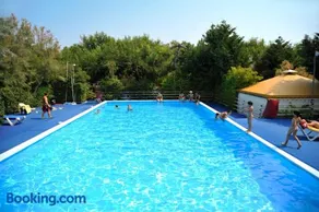 Camping Valdor Camper & Pitch - Image 2