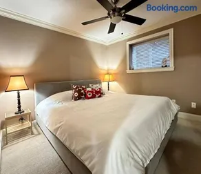 Lovely 2BR BSMT Suite w Parking for Pickup - Image 3