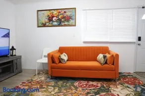 Cozy One Bed Room - Image 4