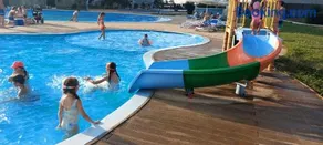 Camera de închiriat Blaxy Premium Resort - Image 1