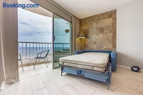 Cosy Ocean View Studio 1 - Image 4