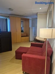 Hotel Vila Mariana Bienal Suites UH 1005 - Image 5