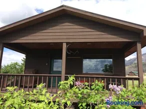 Pine Creek Cabin Livingston Montana - Image 2