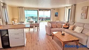 Westcove view three bedroom luxury house with hot tub - Image 3