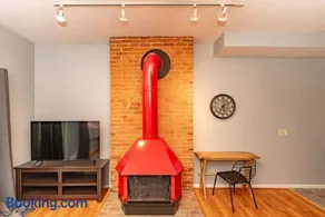 Mt Adams 1BR Great Location Steps from Monastery - Image 2