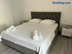 Hotel Piqeras Kris - Image 2
