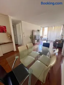 Apartamento amoblado en Las Condes, Santiago - Image 2