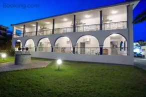 House Petridis - Image 2