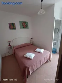 Desiree's Rooms - n 2 camere con bagno privato e balcone - Image 3