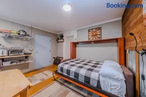 Hilltop Cottage - Image 1