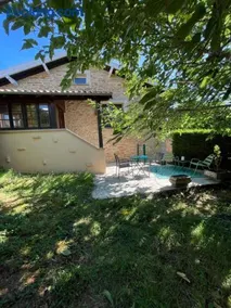 Maison au pied de la Roche - Image 1