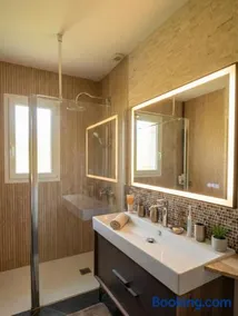 Cozy House and Nordic Bath - Image 2