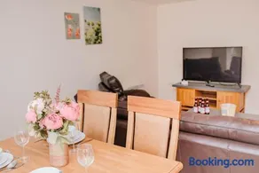 Potter Apartment - Image 2