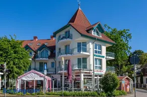 Ferienwohnung Tine mit Balkon, Fahrrädern und Strandkorb im Sommer - Image 3