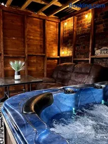 Modern and spacious house with Hot Tub - Image 3